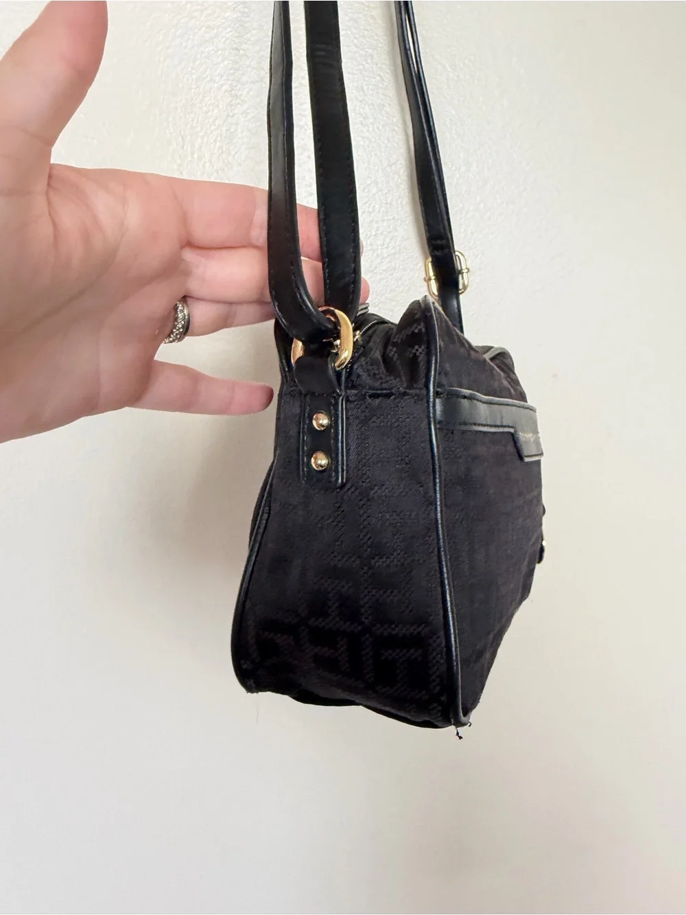TOMMY HILFIGER Black Logo Printed Crossbody Camera Bag